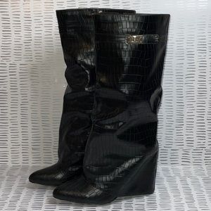 Looking2Trade - NWOT Size 10 FashionNova Windy Boots